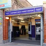 Chic Ensuite Studio - 10% Off - 3 Min To Trains -Pass The Keys