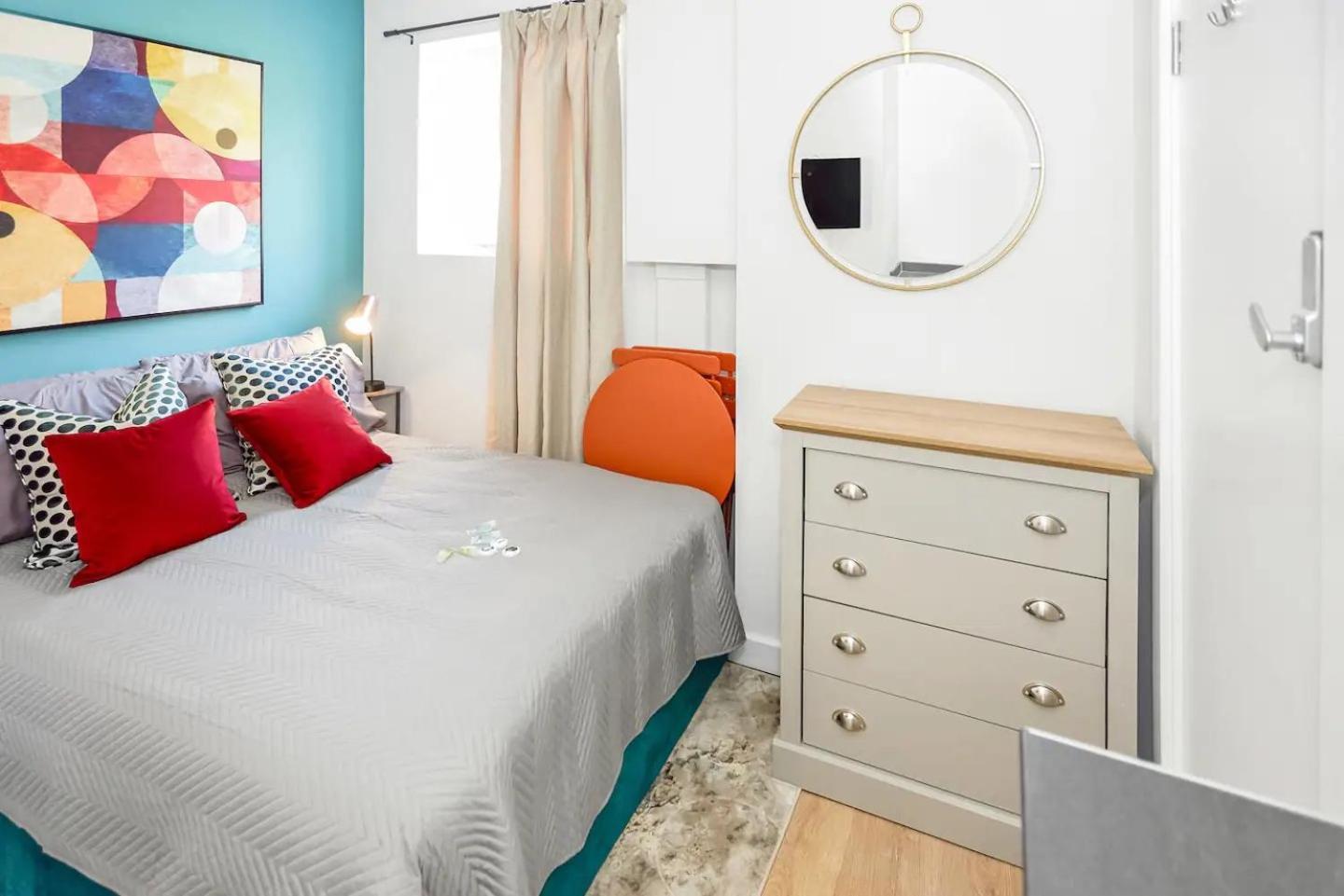 Chic Ensuite - 10% Off - 3 Min To Trains -pass The Keys Appartamento *