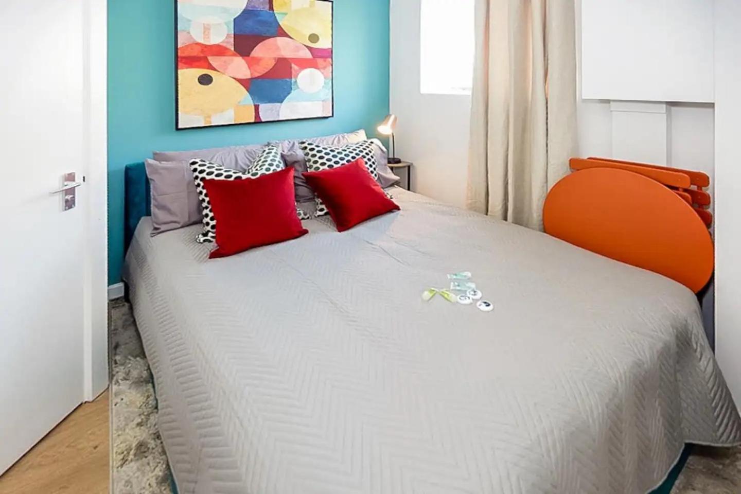 Chic Ensuite - 10% Off - 3 Min To Trains -pass The Keys