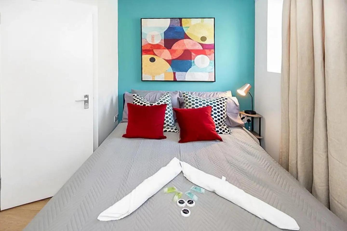 Chic Ensuite - 10% Off - 3 Min To Trains -pass The Keys Londra